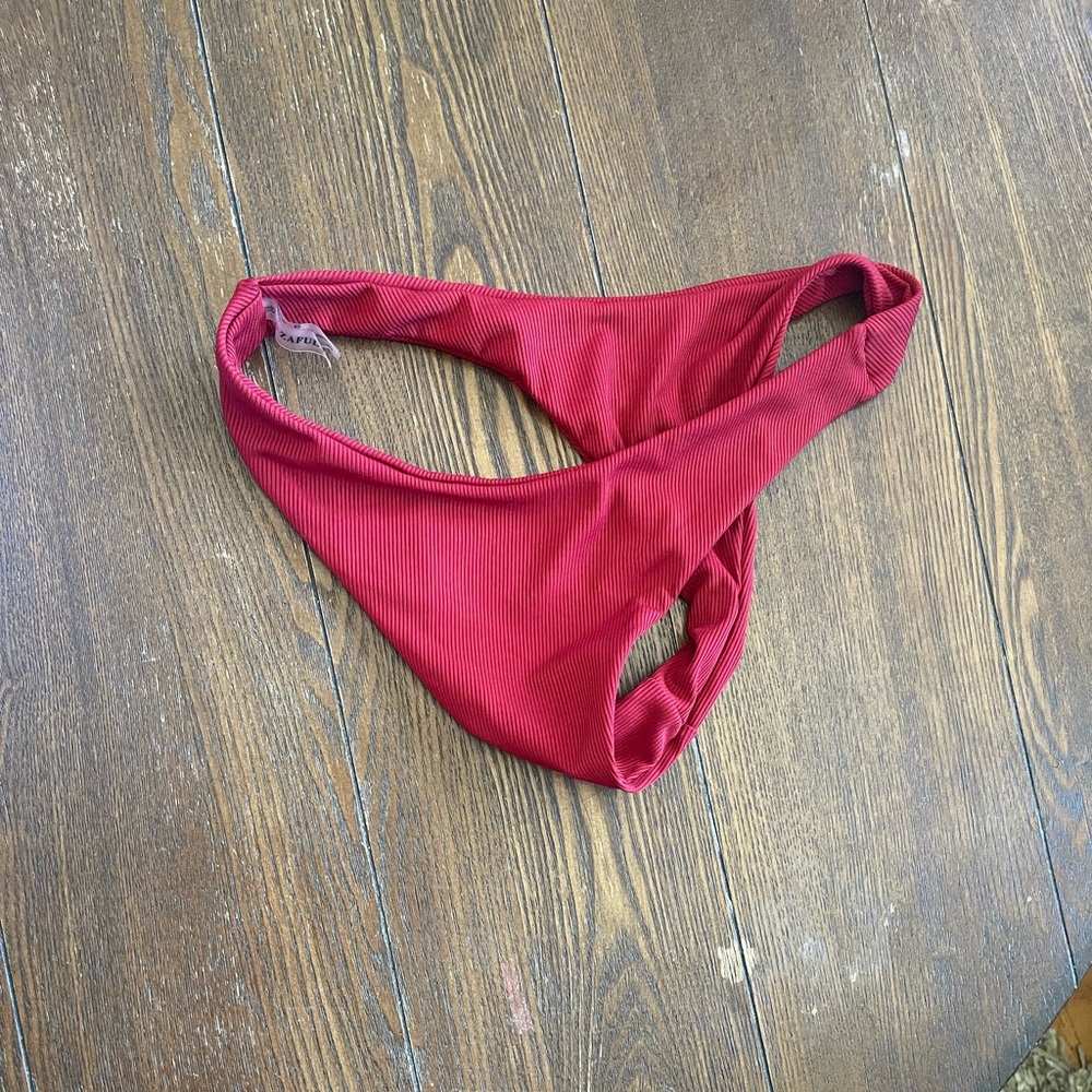 Size M ZAFUL Red Ribbed Thong High-Cut Bikini Bottom